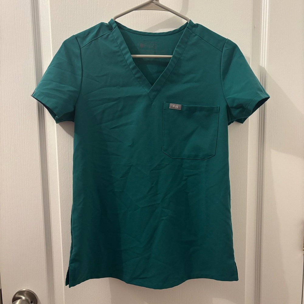 1. FIGS Technical Collection Scrub Top - Size XXS